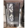 Image 2 : Outdoor Area Rug Black and White