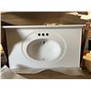 Image 7 : Co-op Gold 36" Daisy Vanity With Sink