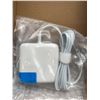 Image 4 : Universal 45W T Power Charger for Apple