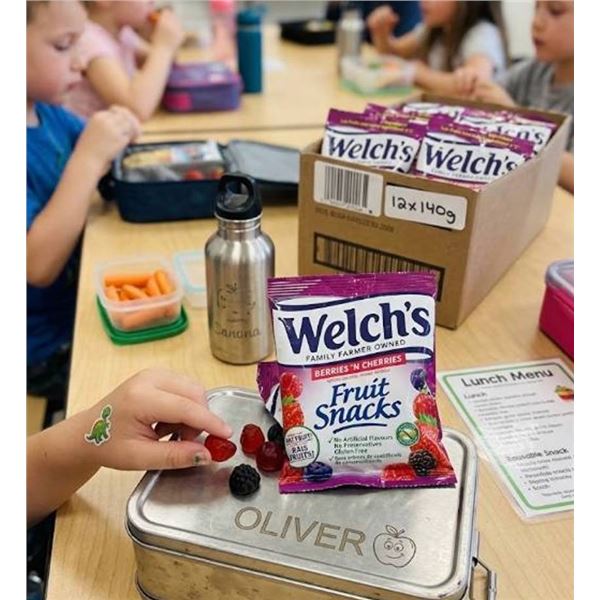 Welch's Fruit Snacks Berries & Cherries 12x140g