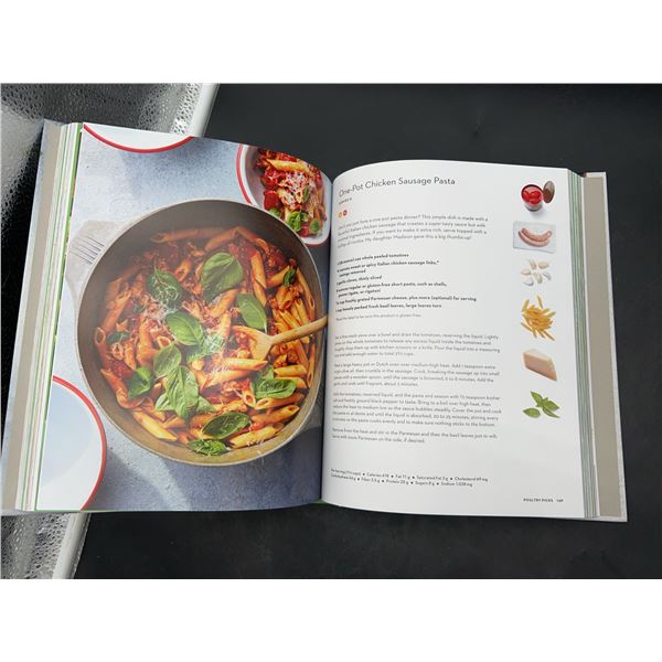 Skinnytaste Simple by Gina Homolka