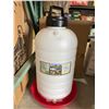 Image 2 : Farm-Tuff 7 Gallon Poultry Waterer