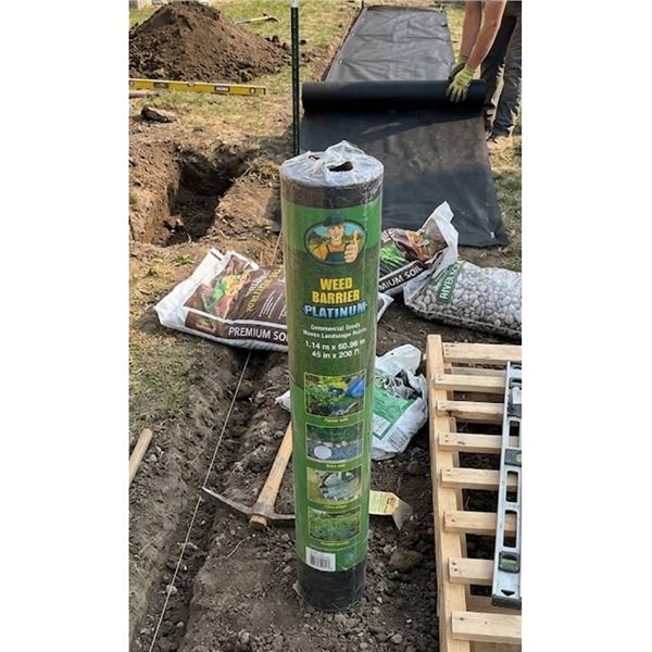 Weed Barrier Platinum Landscape Fabric 45"x200'