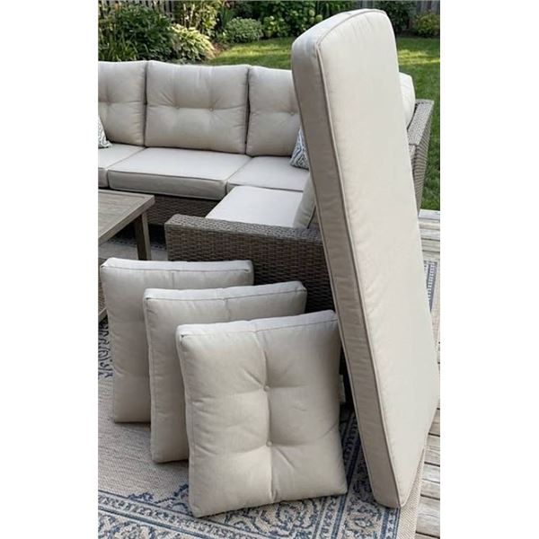 Replacement Outdoor Chair Cushions 3 Small 21"x17" Approx And 1 Tall 25"x64" Approx