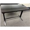 Image 1 : Black ET118N Electric Adjustable Height Standing Desk 47" x 24"
