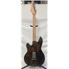Image 4 : MATTE WOOD STAIN ELECTRIC GUITAR