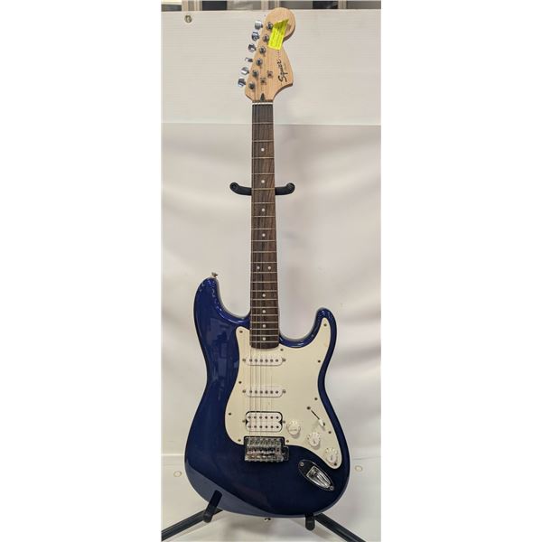 BLUE FENDER STRATOCASTER SQUIER ELECTRIC