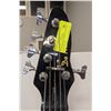 Image 3 : DE ARMOND 5 STRING ELECTRIC BASS GUITAR