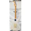 Image 4 : WHITE FENDER STRATOCASTER SQUIER ELECTRIC
