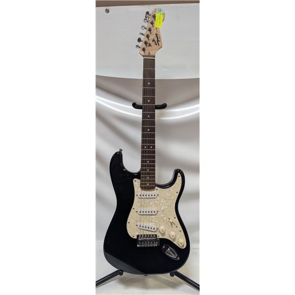 FENDER SQUIER STRATOCASTER ELECTRIC