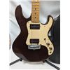 Image 2 : VINTAGE PEAVEY F15 STRAT ELECTRIC GUITAR+CASE