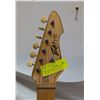 Image 3 : VINTAGE PEAVEY F15 STRAT ELECTRIC GUITAR+CASE
