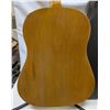 Image 5 : 1950S ACOUSTIC GUITAR W CASE AS IS