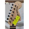 Image 3 : FENDER SQUIER STRATOCASTER W CASE