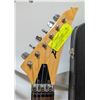 Image 4 : PROFILE BLACK STRAT ELECTRIC GUITAR W CASE