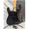 Image 5 : PROFILE BLACK STRAT ELECTRIC GUITAR W CASE