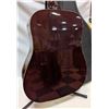 Image 4 : VINTAGE RAVEN ACOUSTIC GUITAR W CASE