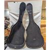 Image 6 : VINTAGE RAVEN ACOUSTIC GUITAR W CASE