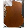 Image 5 : ART & LUTHERIE ACOUSTIC GUITAR W CASE