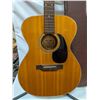 Image 2 : VINTAGE RAVEN ACOUSTIC GUITAR W CASE