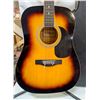 Image 2 : HUNTINGTON ACOUSTIC GUITAR W CASE