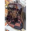 Image 5 : HUNTINGTON ACOUSTIC GUITAR W CASE