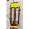 Image 3 : TAKAMINE ELECTRIC ACOUSTIC GUITAR W CASE