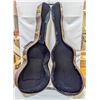 Image 8 : TAKAMINE ELECTRIC ACOUSTIC GUITAR W CASE