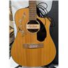 Image 2 : FENDER ACOUSTIC 12 STRING GUITAR W CASE