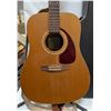 Image 2 : SIMON & PATRICK LUTHIER ACOUSTIC GUITAR W CASE