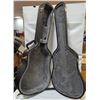 Image 7 : SIMON & PATRICK LUTHIER ACOUSTIC GUITAR W CASE