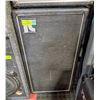 Image 1 : VINTAGE KUSTOM PORTABLE STAGE SPEAKER