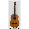 Image 1 : VINTAGE CLASSICAL GUITAR NEEDA STRINGS