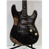 Image 2 : PROFILE RELIC ELECTRIC GUITAR