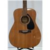 Image 2 : YAMAHA F210 ACOUSTIC GUITAR