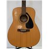 Image 2 : YAMAHA F310 ACOUSTIC GUITAR