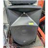 Image 1 : MACKIE POWERED STAGE SPEAKER
