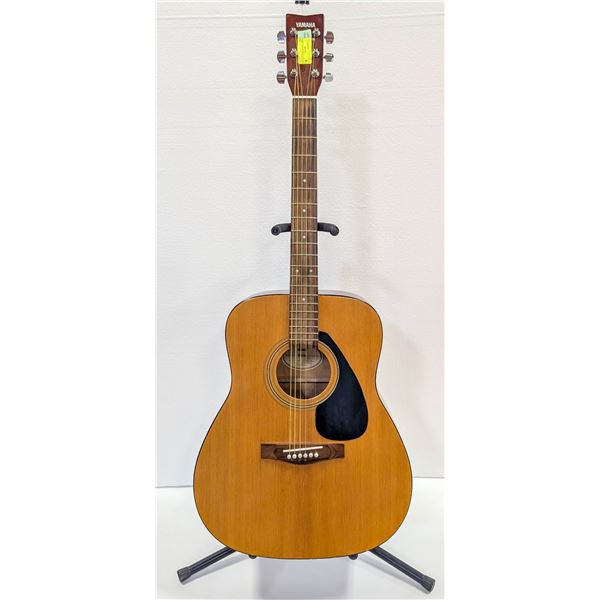 VINTAGE YAMAHA F310 ACOUSTIC GUITAR