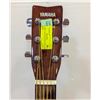 Image 3 : VINTAGE YAMAHA F310 ACOUSTIC GUITAR