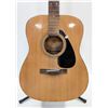 Image 2 : VINTAGE YAMAHA ACOUSTIC GUITAR