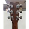 Image 6 : VINTAGE YAMAHA ACOUSTIC GUITAR