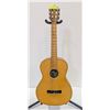 Image 1 : 1950S LARK CHILDS SIZE GUITAR