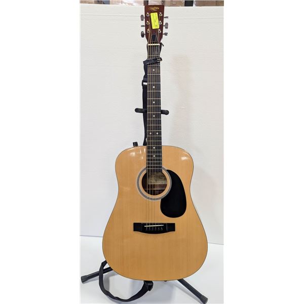 TRADITION ACOUSTIC GUITAR W CASE