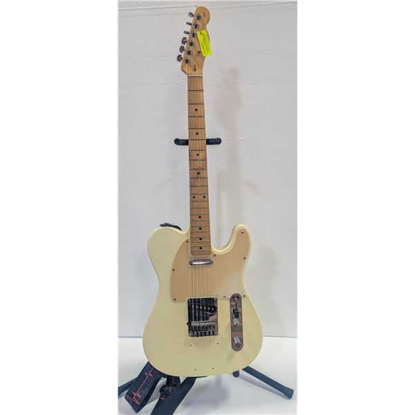 WHITE FENDER TELECASTER SQUIRE