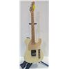 Image 1 : WHITE FENDER TELECASTER SQUIRE