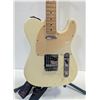 Image 2 : WHITE FENDER TELECASTER SQUIRE