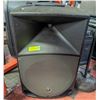 Image 1 : MACKIE POWERED STAGE SPEAKER