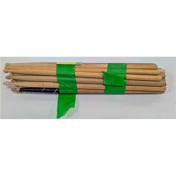 LARGE LOT ASSORTED DRUM STICKS
