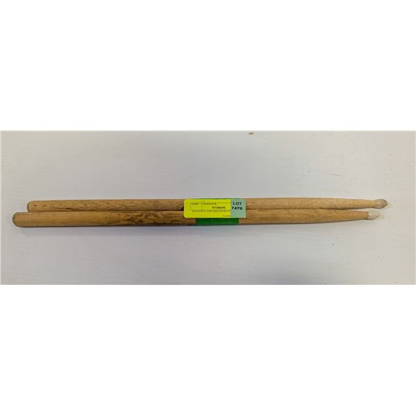 WOODEN DRUMSTICKS PAIR