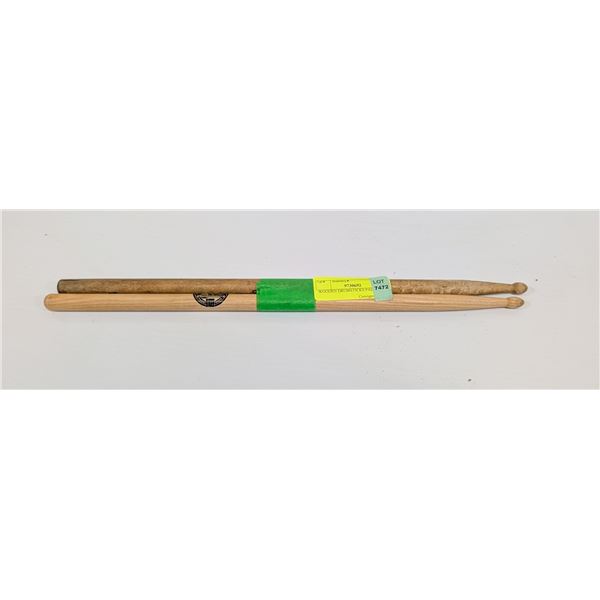 WOODEN DRUMSTICKS PAIR